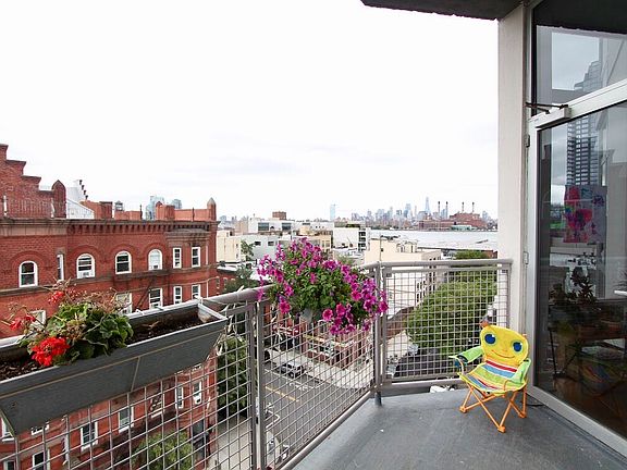 3rd image of 200 Franklin St #3A