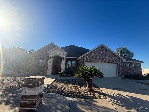2nd image of 3114 Clubhouse Dr