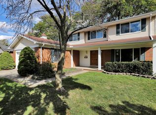6530 Paul Revere Ln, Canton, MI 48187
