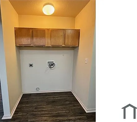 809 Derry Dr — Photo 3