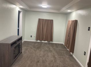208 W Pine St, Coweta, OK 74429