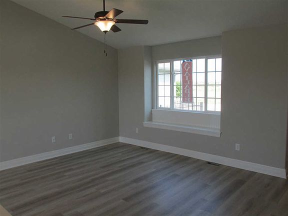 4th image of 5249 N Pebblecreek St