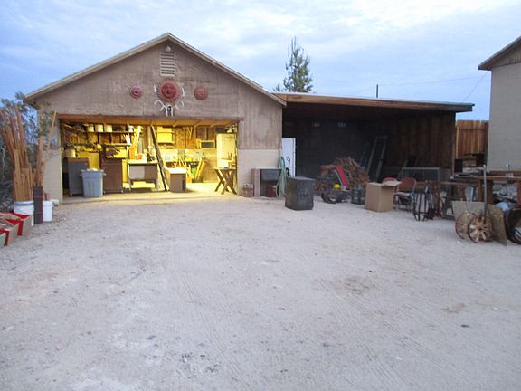 Garage Has Power and Water