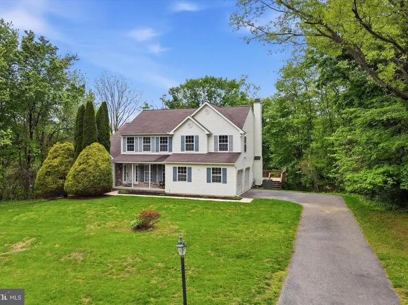 403 Millwood Ln, Coatesville, PA 19320