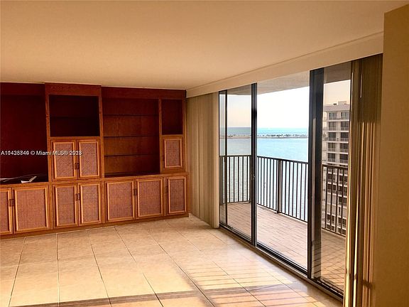 4th image of 1450 Brickell Bay Dr APT 1607