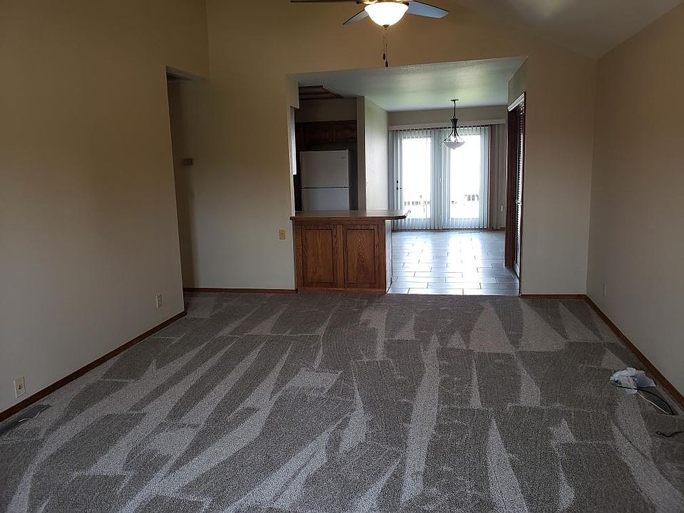 2nd image of 645 Pine Ridge St