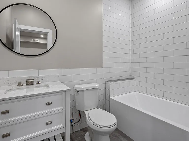 77 E Pastorius St #6 — Photo 1