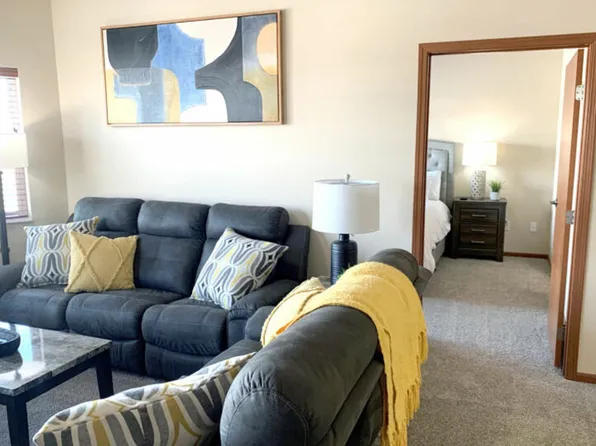 Courtyard at Highpointe, 705 13th Ave N #1310-404, Fargo, ND 58102