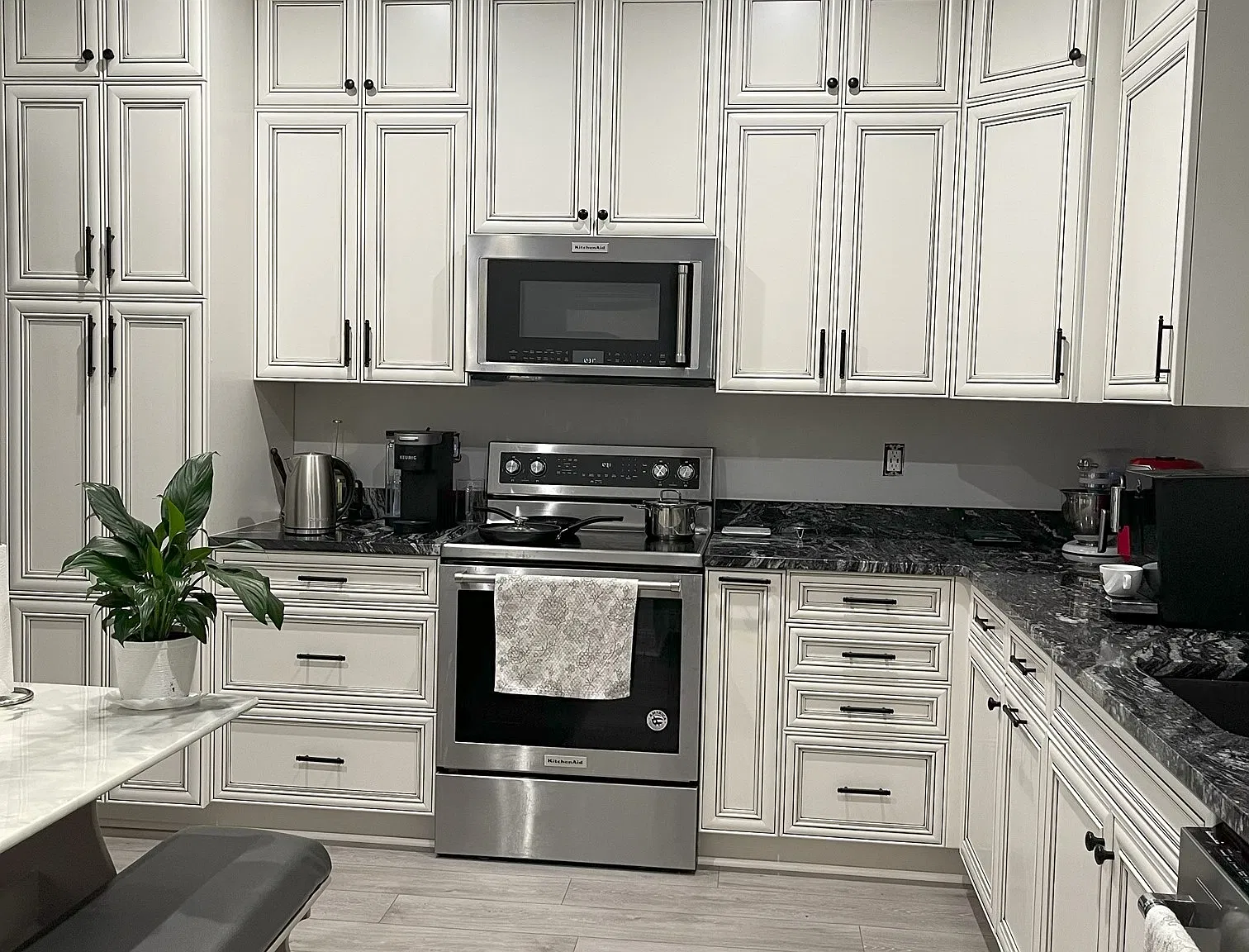 3 bed, 2.5 bath, 1628 sqft, $2,150 — Photo 3