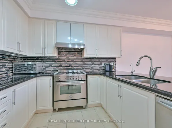 10461 Woodbine Ave, Markham, ON L6C 0K4