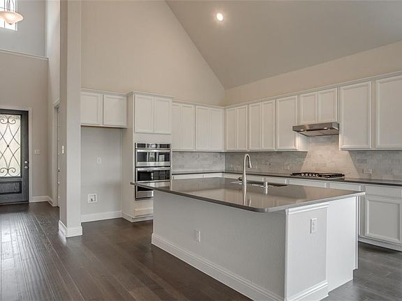 2nd image of 14432 Cottontail Dr