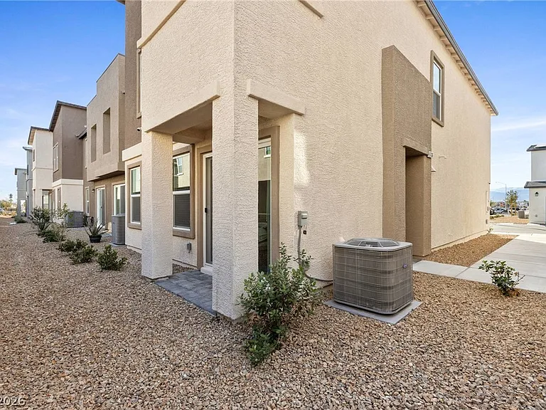 6136 Lily Garden St — Photo 32