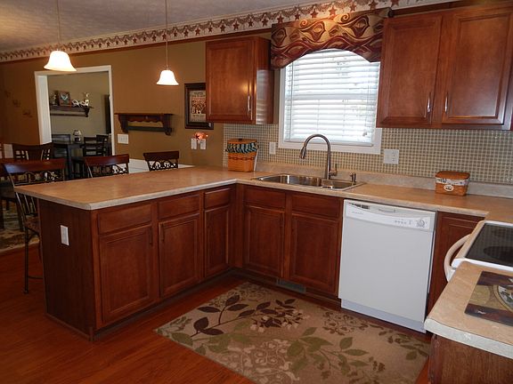 3rd image of 1106 Windsor Crossing Ln