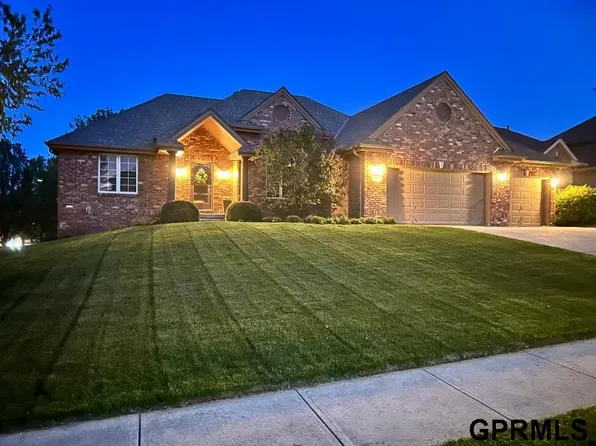 3707 S 182nd St, Omaha, NE 68130