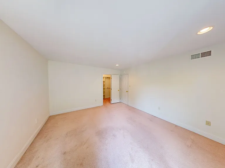 2114 Bonnywood Ln #202 — Photo 10