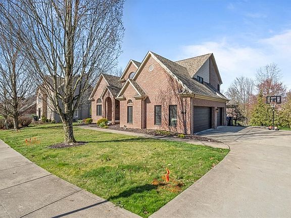 4th image of 121 Oakview Dr