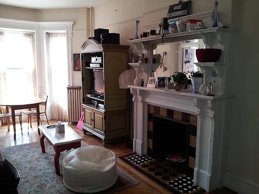 Rented by ZealEstate Group Inc | media 22