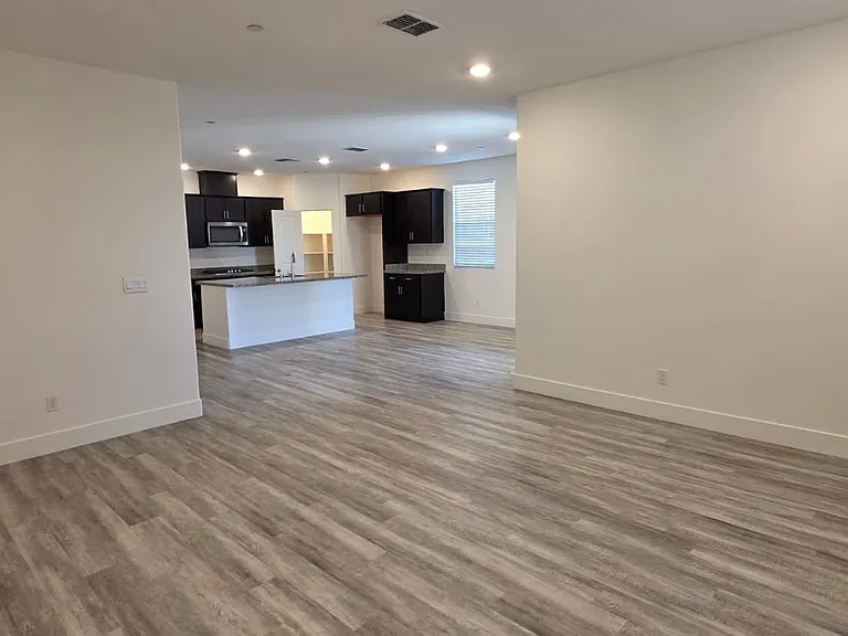 816 Loon St — Photo 11