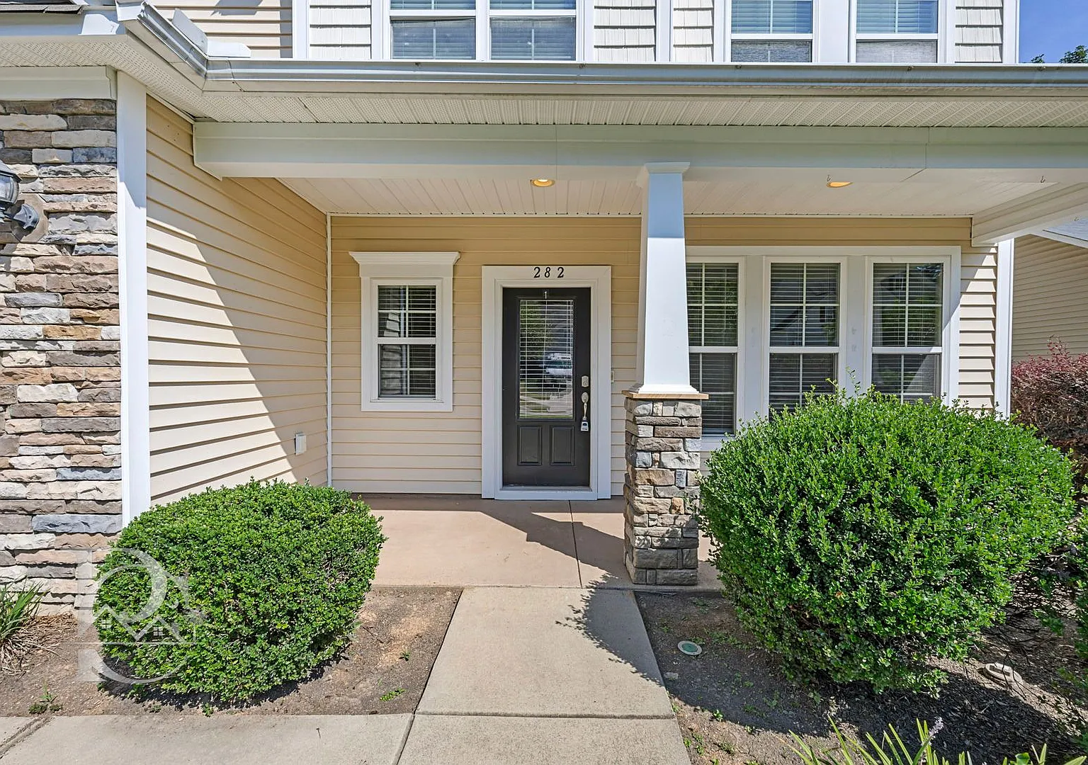 Beautiful Home In Blythewood's Hawkins Creek — Photo 3