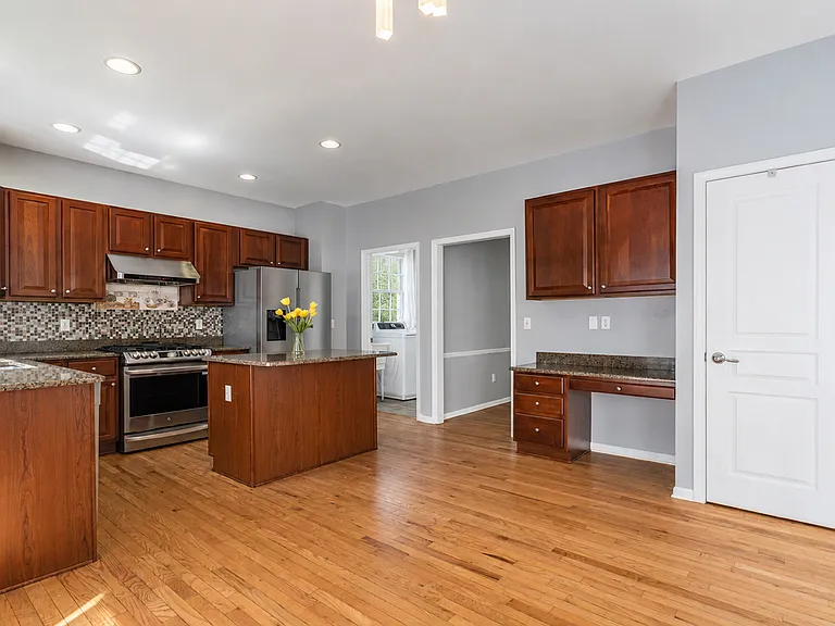 45149 Bartlett Dr — Photo 13