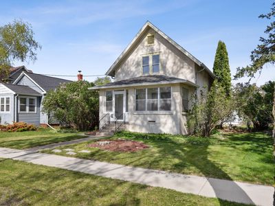 703 Oak St N, Fargo, ND, 58102