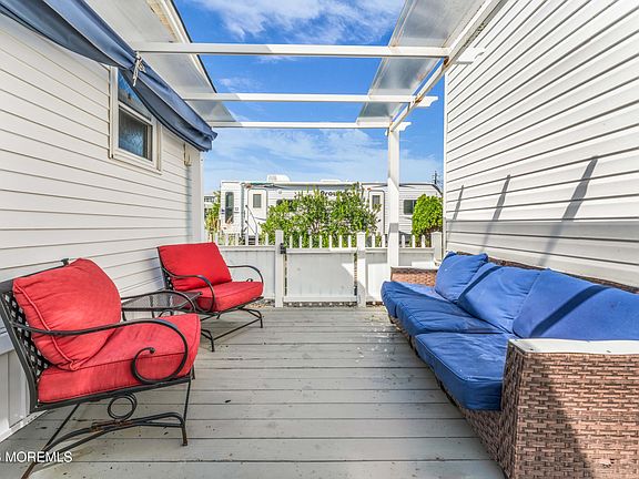 4th image of 21 Shore Villa Road #C
