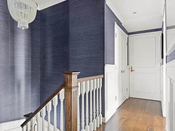 400 East 70th Street image 13 of 21