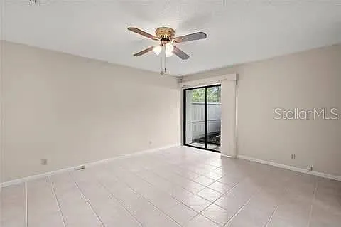 2 bed, 1.5 bath, 1085 sqft, $1,650 — Photo 4