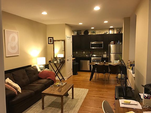 3rd image of 1527 Spruce St APT 1E