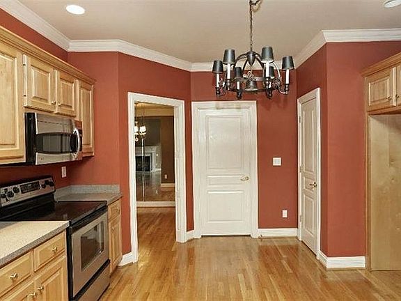 3rd image of 5036 Ivybridge Dr
