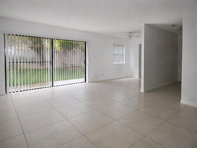 11442 NW 45th St — Photo 13