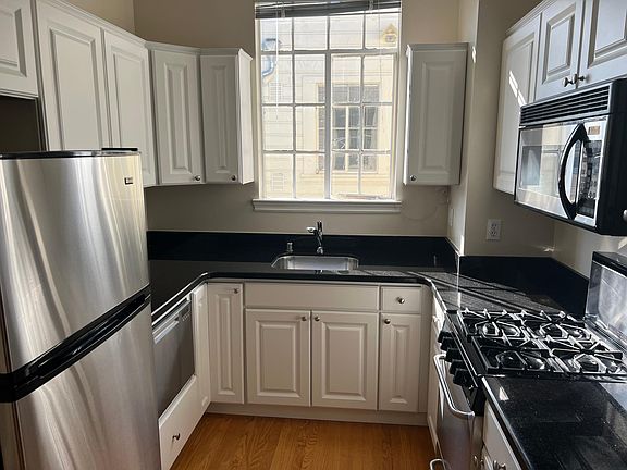 2nd image of 175 Alhambra St APT 302