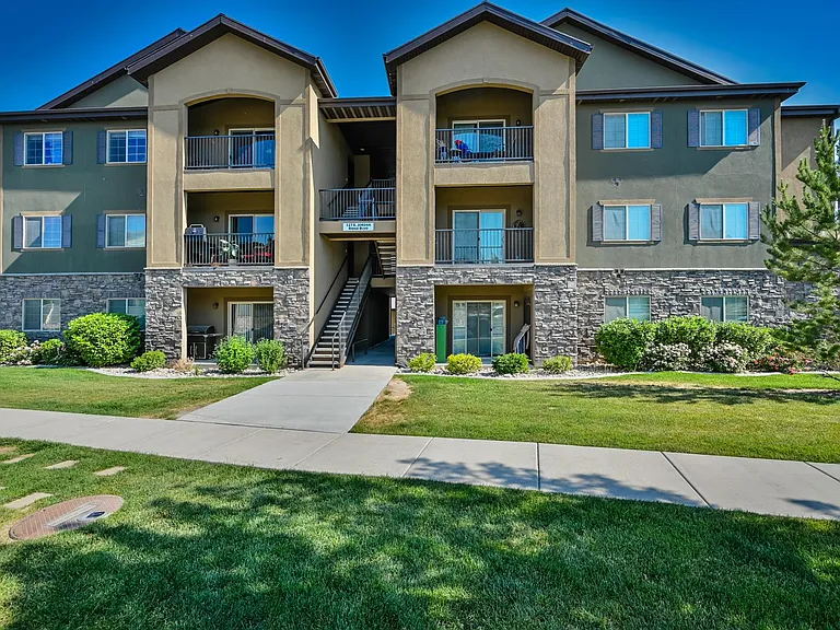 127 E Jordan Ridge Blvd #409 — Photo 5