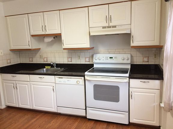 3rd image of 5502 Lakewhite Ct