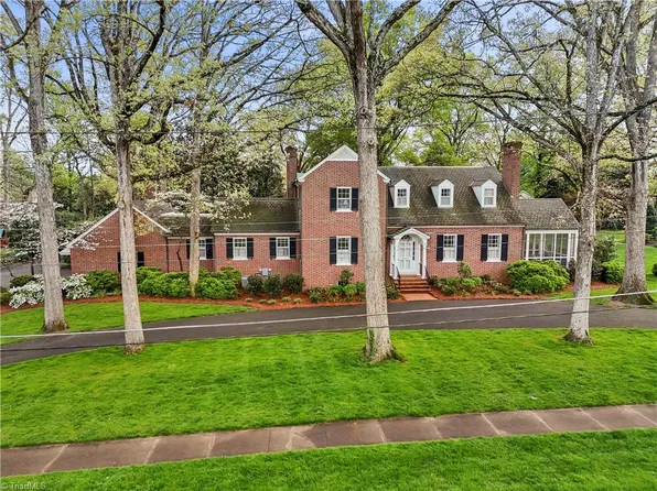 2580 Warwick Rd, Winston Salem, NC 27104