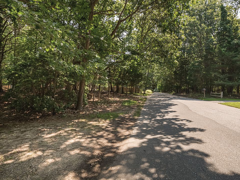 2nd image of 38 Cedar Dr