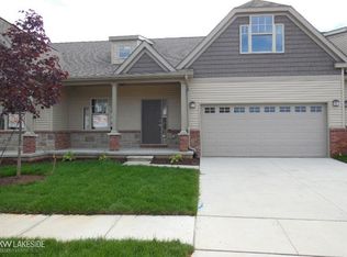 258 Victoria Dr, Dexter, MI 48130