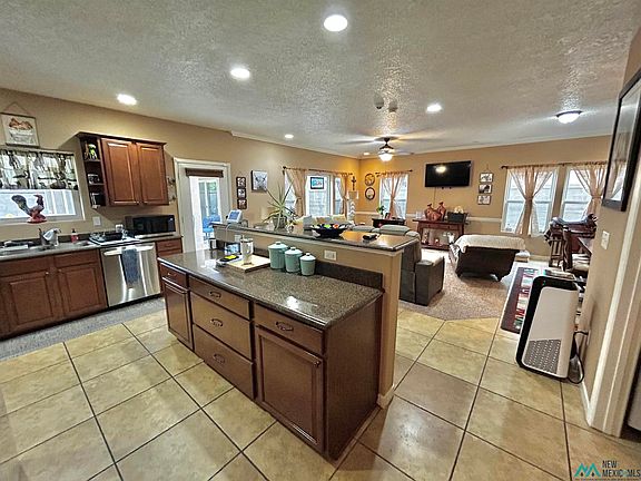 3rd image of 2123 E Heritage Ln