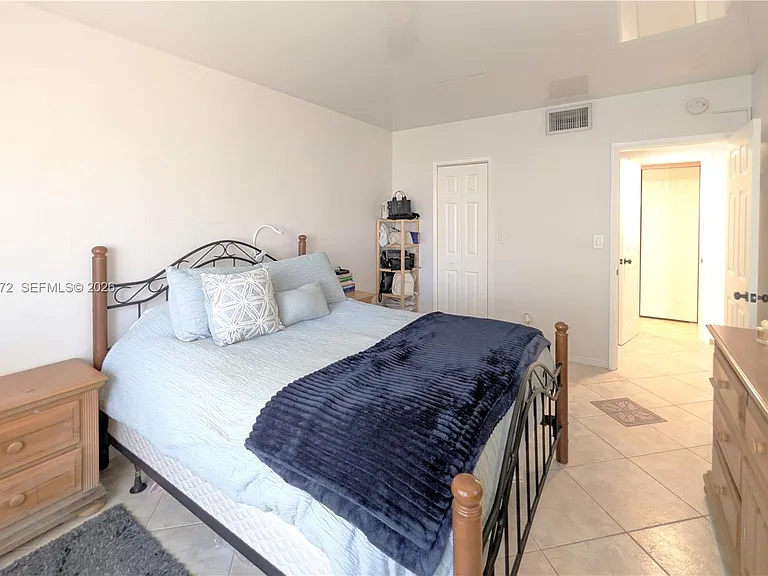 450 Golden Isles Dr #2C — Photo 4