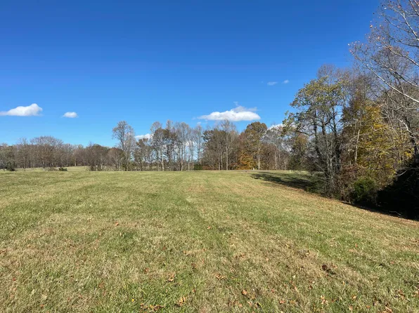 56 Stillwater Blvd, Russell Springs, KY 42642