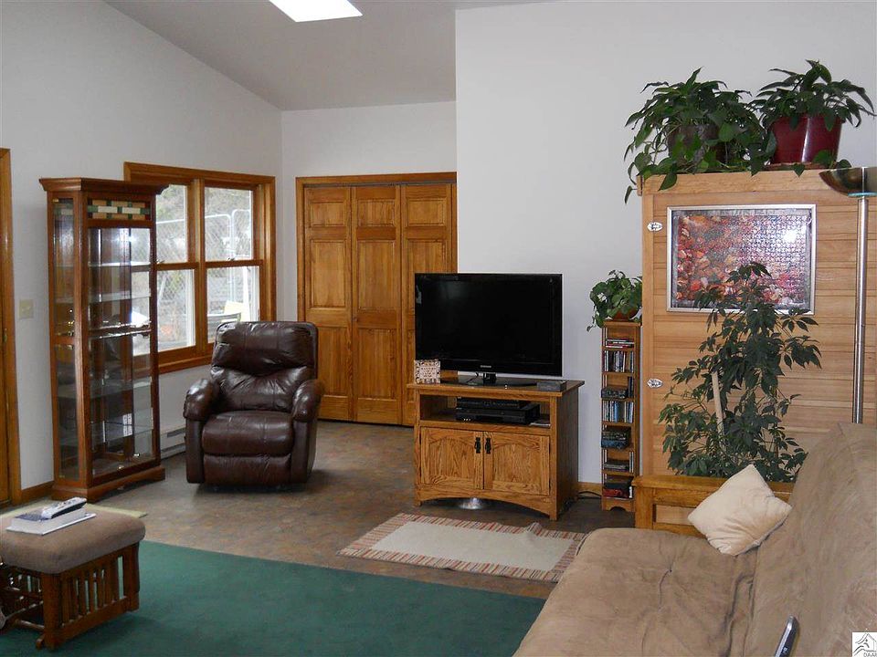 2nd image of 11 Lakewood Rd