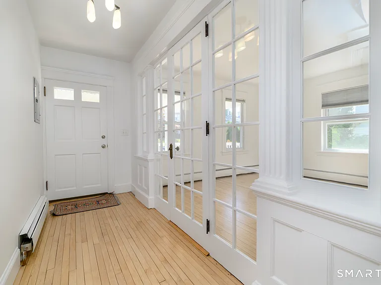 231 Flax Hill Rd #1 — Photo 8