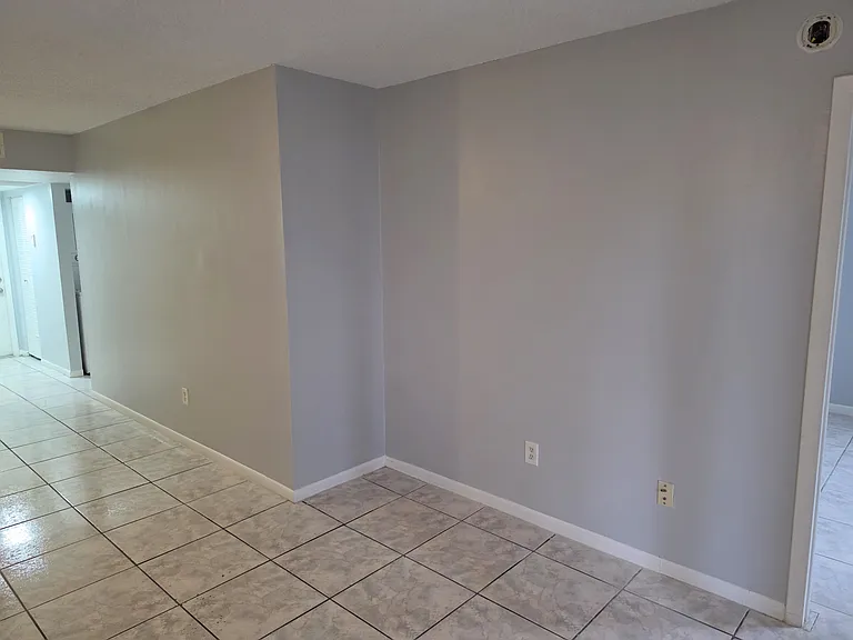 20805 NE 8th Ct #103 — Photo 15