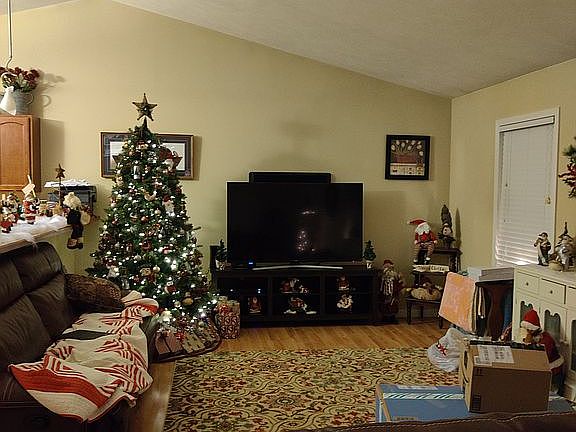 3rd image of 1619 Weatherby Ct