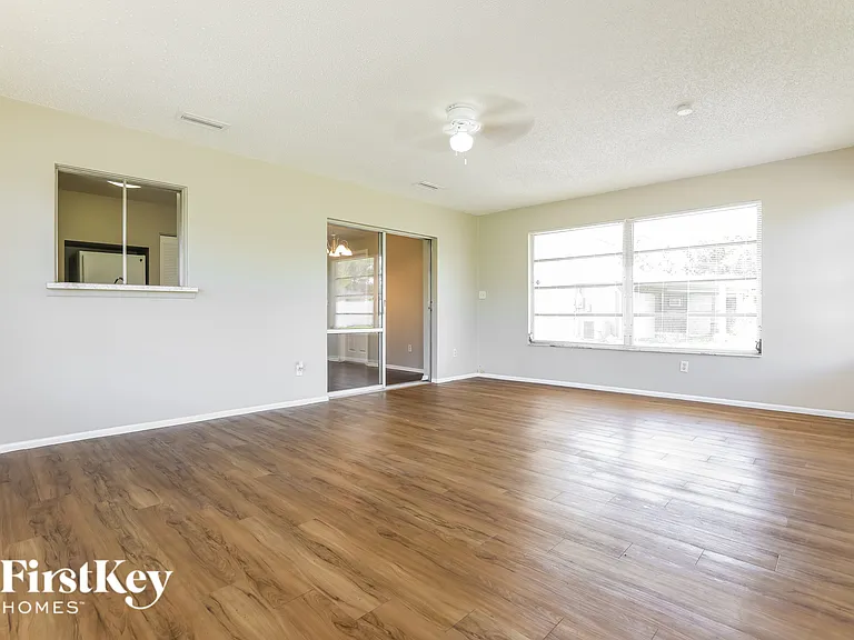 19061 Cochran Blvd — Photo 5
