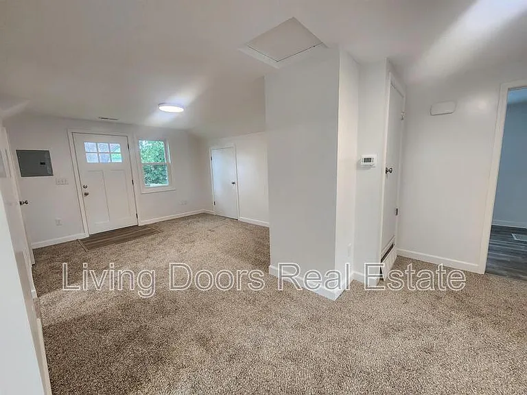 711 N 30th St #2 — Photo 8