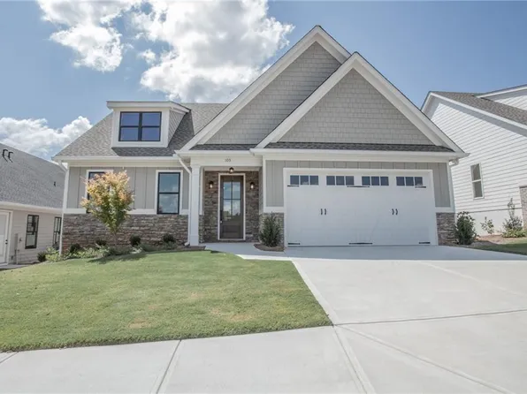 103 Live Oak Ln, Carrollton, GA 30117