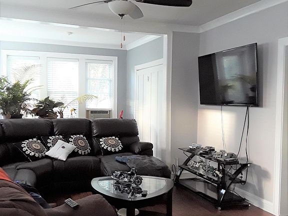 2nd image of 3921 N Lamon Ave #1