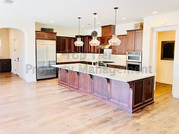 3rd image of 3032 Gritstone St