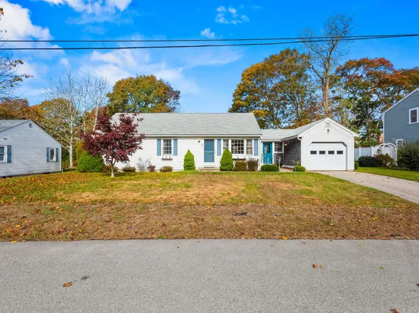24 Chestnut Street, East Falmouth, MA 02536